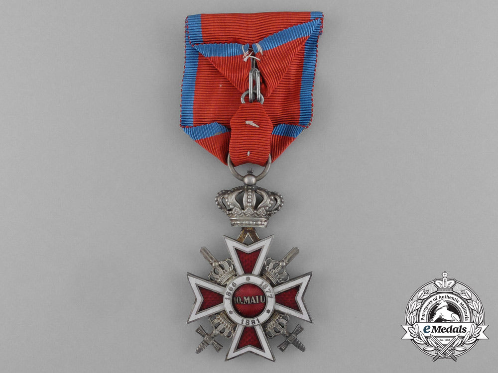 an_order_of_the_crown_of_romania,_knight,_type_ii(1932-1947)_aa_2003
