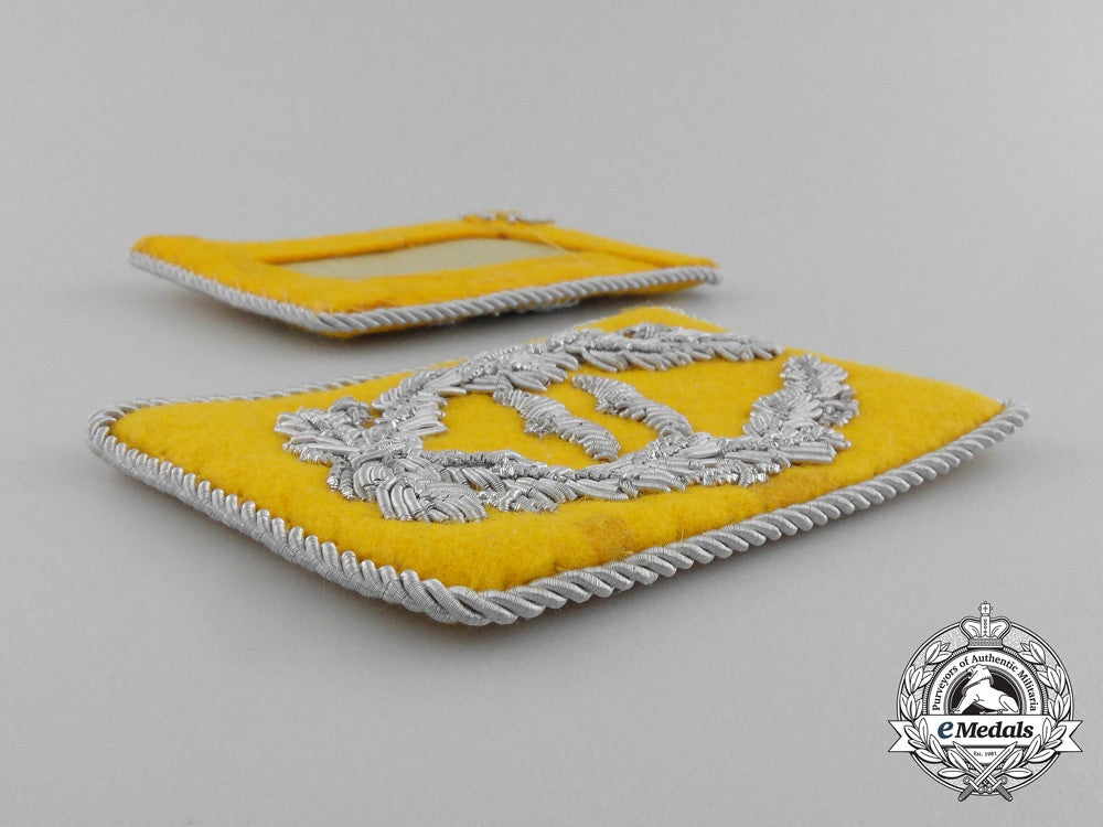 germany,_luftwaffe._a_mint_and_unissued_set_of_flight/_paratrooper_oberstleutnant_rank_collar_tabs_aa_2037