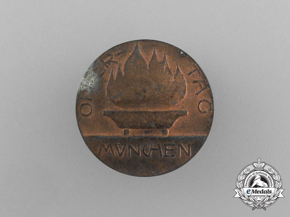 a_third_reich_period“_german_day_of_sacrifice”_in_müchen_badge_aa_2089