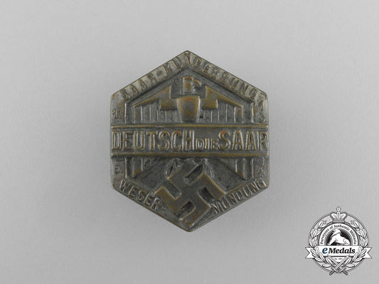 a1934“_the_saar_is_german”_saar_rally_in_weser-_mündung_badge_aa_2169