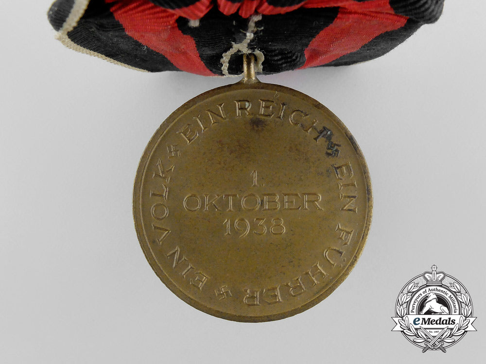 a_parade_mounted_commemorative_sudetenland_medal_with_its_medal_ribbon_bar_aa_2547