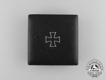 an_iron_cross1939_first_class_in_its_original_case_of_issue_aa_2616