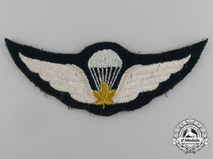 a_post-_war_canadian_paratrooper_badge_aa_2715
