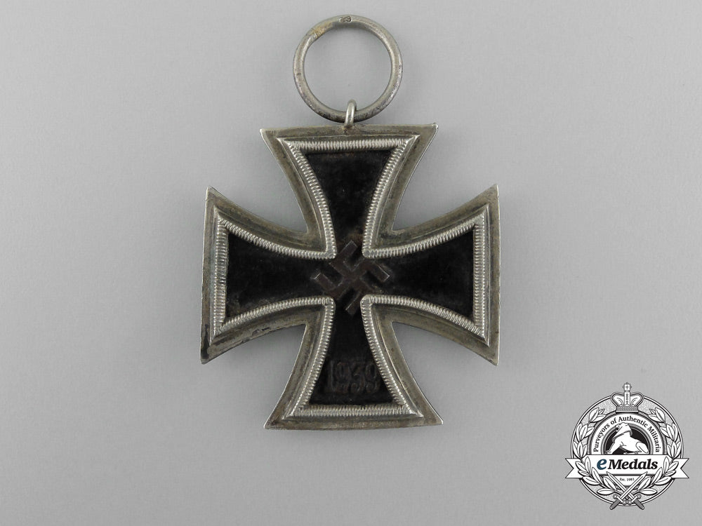 a_ground_found_iron_cross1939_second_class_by_arbeitsgemeinschaft_für_heeresbedarf_aa_2891