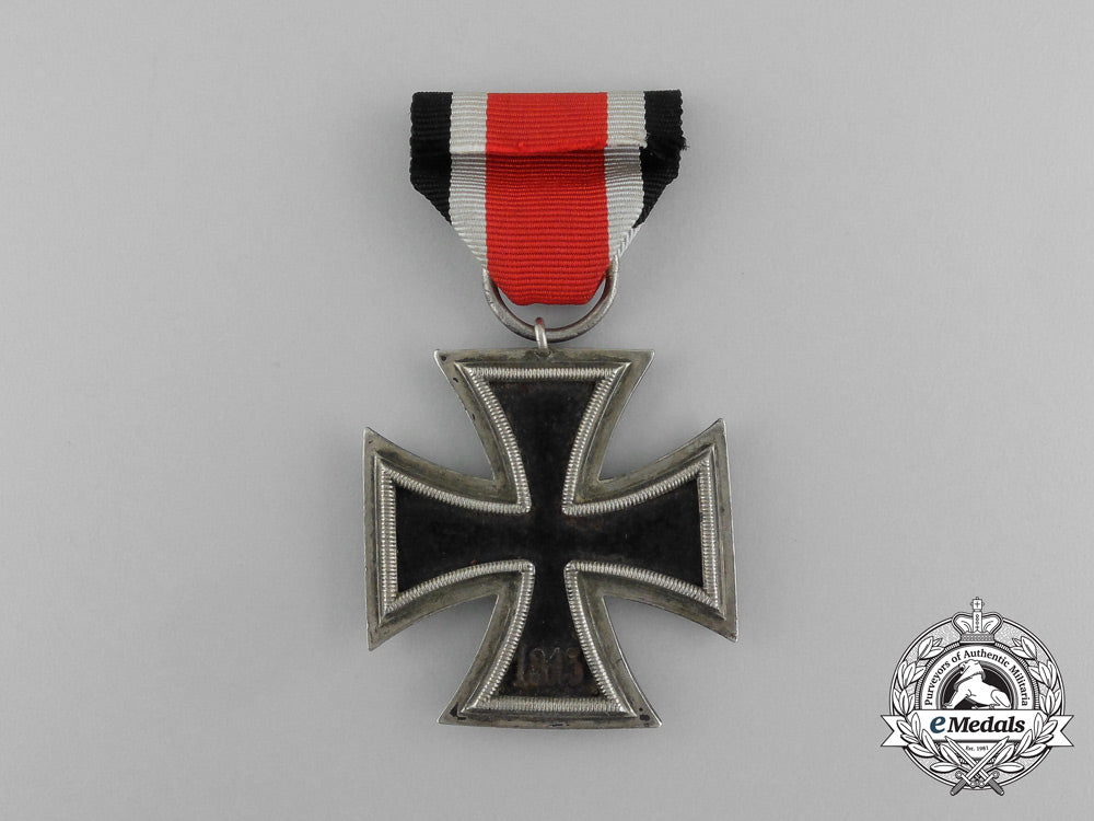 a_ground_found_iron_cross1939_second_class_by_arbeitsgemeinschaft_für_heeresbedarf_aa_2893