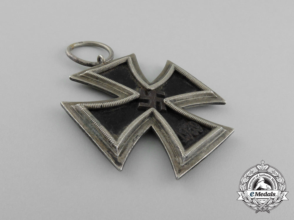 a_ground_found_iron_cross1939_second_class_by_arbeitsgemeinschaft_für_heeresbedarf_aa_2894