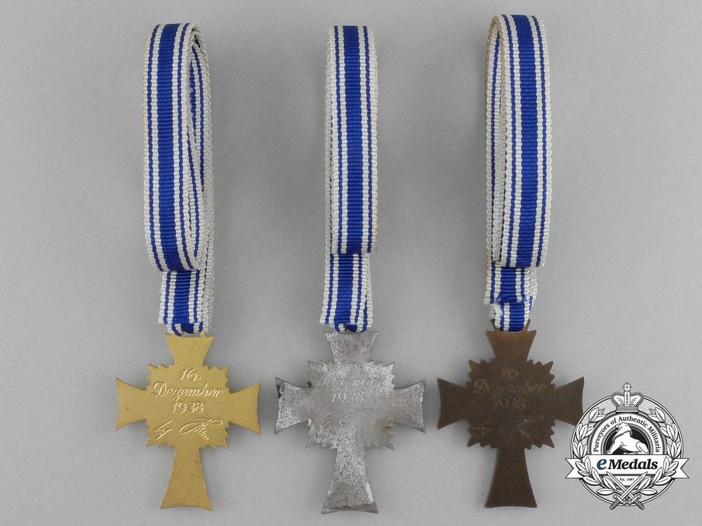 a_complete_grouping_of_three_mother’s_crosses_aa_3205