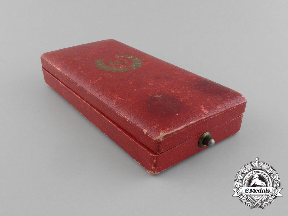 a_cased_german40-_year_faithful_service_cross;_first_class_by_deschler&_sohn_aa_3240