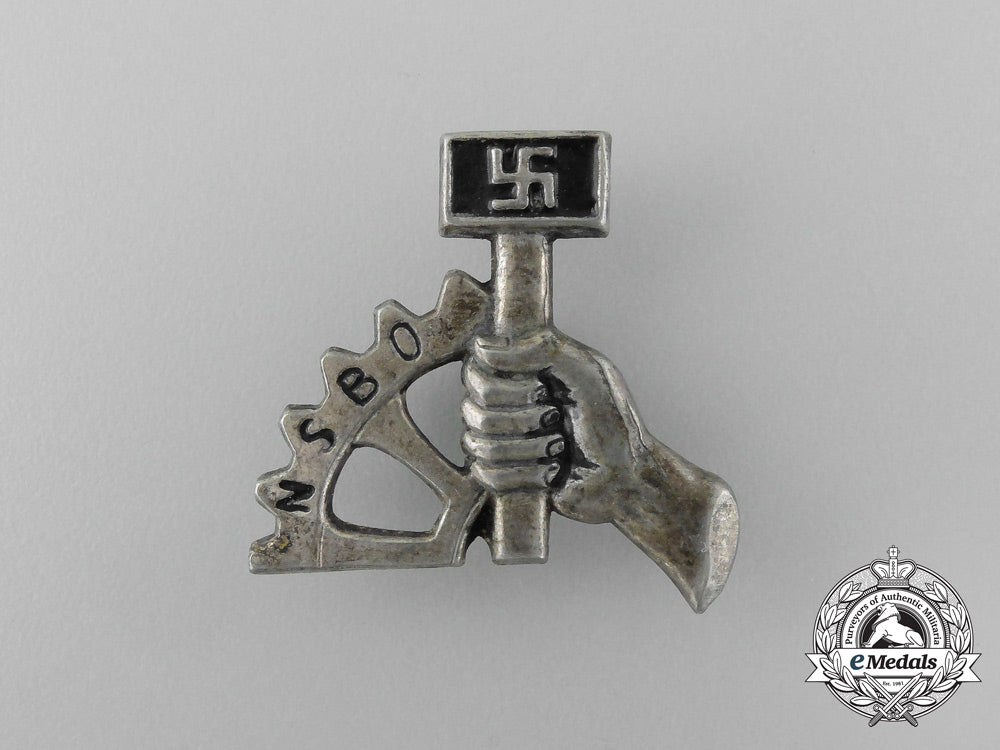 a_nsbo_cap_badge_aa_3249