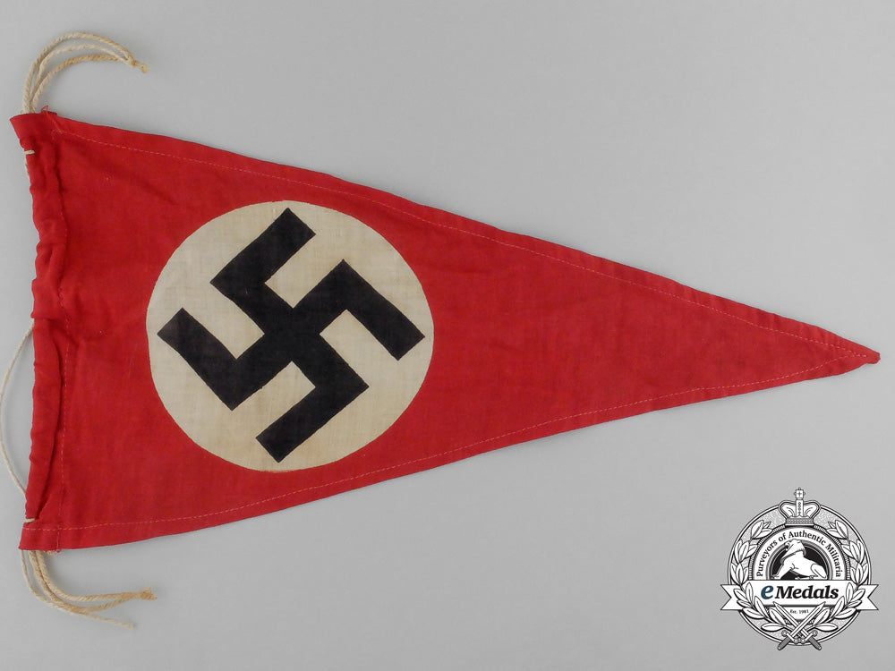 an_nsdap_pennant_aa_3423