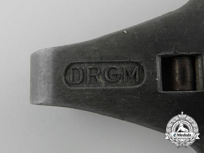 a2_nd_pattern_luftwaffe_dagger_by_carl_eickhorn,_solingen_aa_3447
