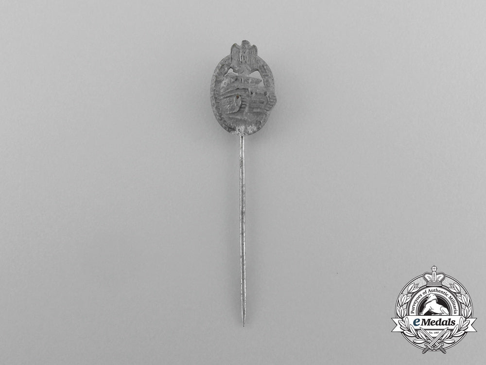 a_miniature_silver_grade_tank_badge_stick_pin_aa_3680