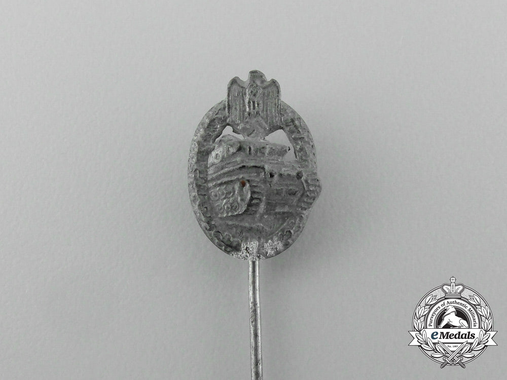 a_miniature_silver_grade_tank_badge_stick_pin_aa_3681