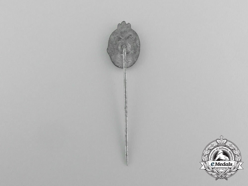 a_miniature_silver_grade_tank_badge_stick_pin_aa_3683