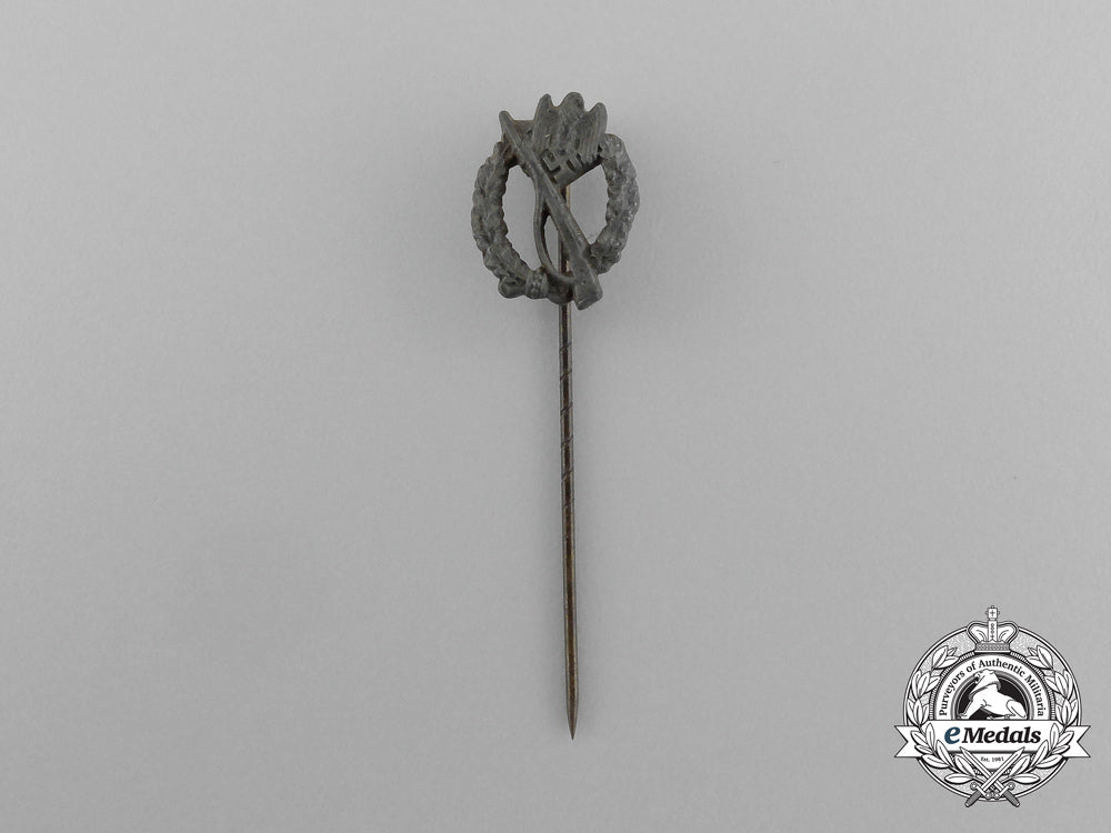 a_miniature_silver_grade_assault_badge_stick_pin_aa_3684