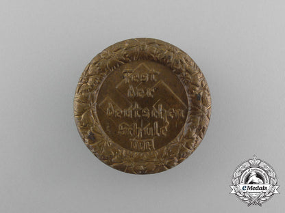 a_third_reich_period_festival_of_german_schools_badge_aa_3939