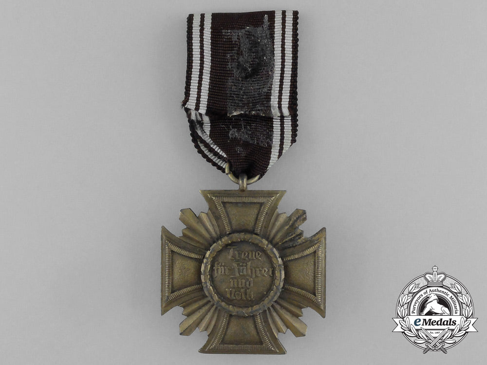 a_boxed_nsdap_bronze10-_year(3_rd_class)_long_service_award_by_deschler&_sohn_aa_4016