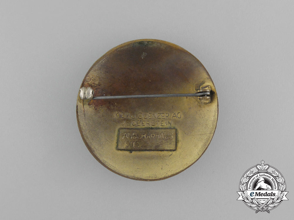 an_association_of_the_sisters_of_the(_drk)_german_red_cross_membership_badge_by_klein&_quenzer_aa_4039