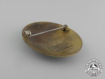 an_association_of_the_sisters_of_the(_drk)_german_red_cross_membership_badge_by_klein&_quenzer_aa_4040