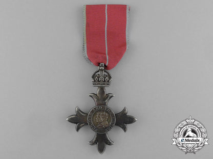 a_member_of_the_most_excellent_order_of_the_british_empire_with_case_aa_4653
