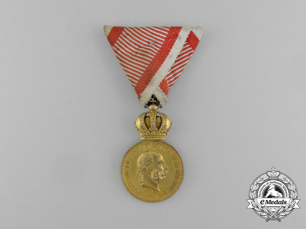 an_austrian_military_merit_medal;_bronze_grade_with_case_aa_4999
