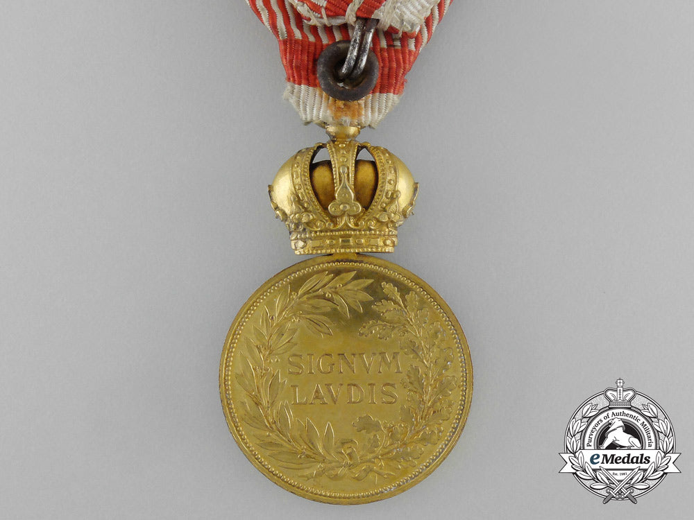 an_austrian_military_merit_medal;_bronze_grade_with_case_aa_5001