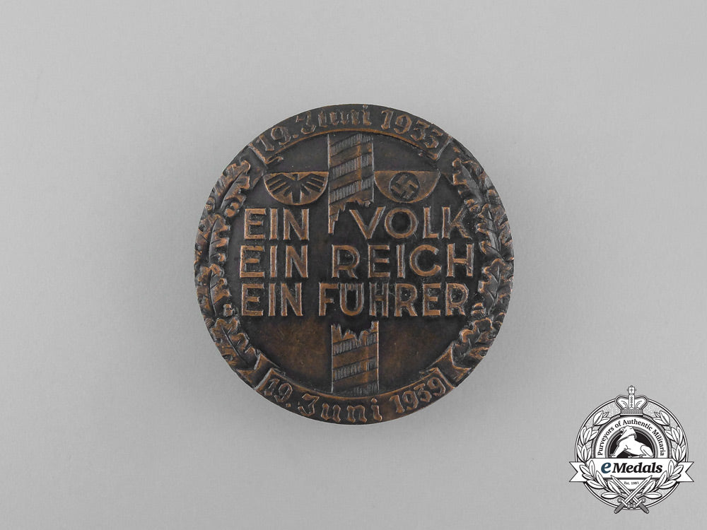 a1939“_one_volk,_one_nation,_one_leader”_celebration_badge_aa_5293