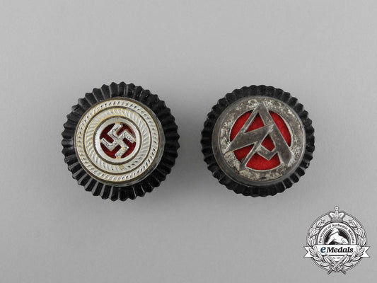 a_grouping_of_two_third_reich_german_tri-_colour_cockades_aa_5445