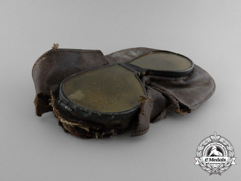 a_rare_set_of_first_war_british_mark_ii_flying_goggles_of_rfc_pilot_kia_aa_5459