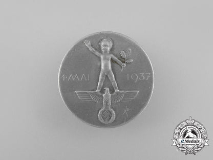 a1937_national_day_of_labour(_may1_st,1937)_badge_aa_5539