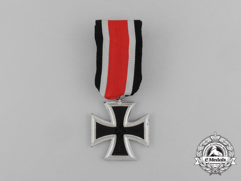 a_mint_iron_cross1939_second_class_in_top_condition_aa_5587