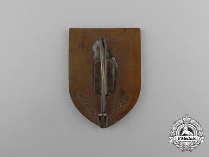 a1934_hj/_daf_trades_skills_competition_badge_aa_5876