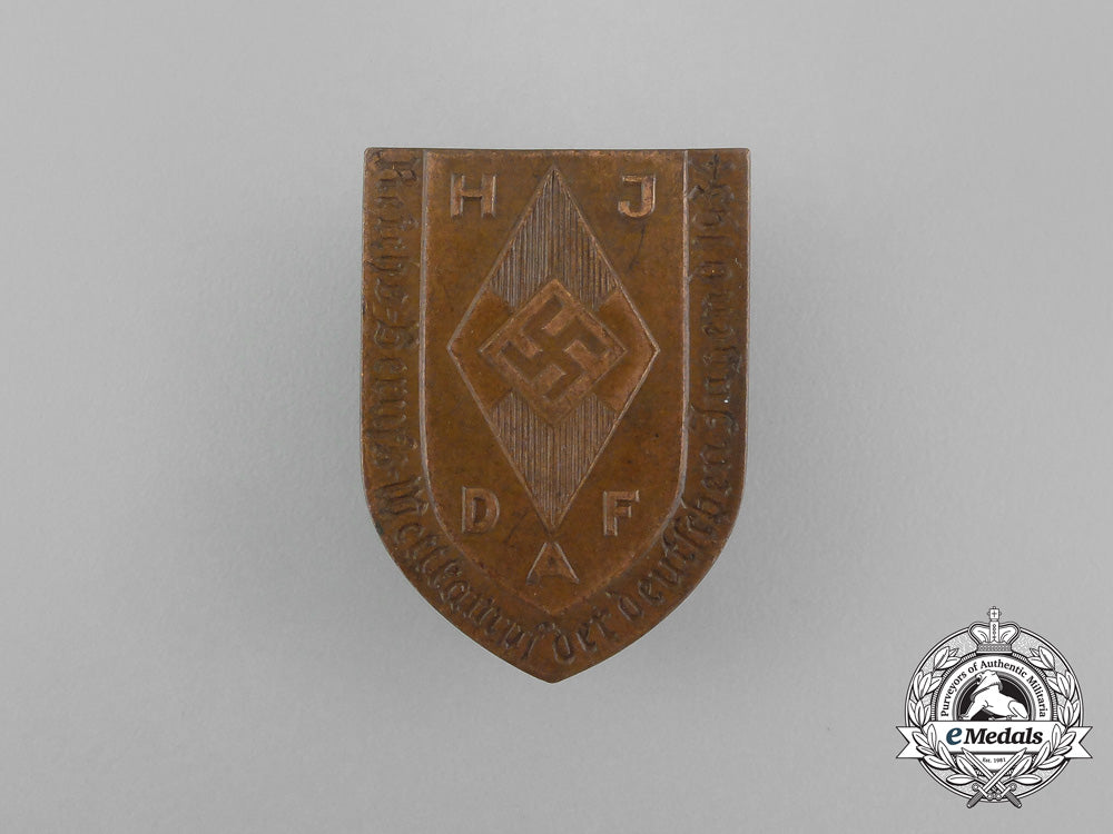 a1934_hj/_daf_trades_skills_competition_badge_aa_5877