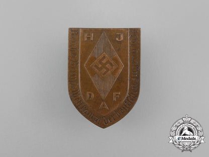 a1934_hj/_daf_trades_skills_competition_badge_aa_5877