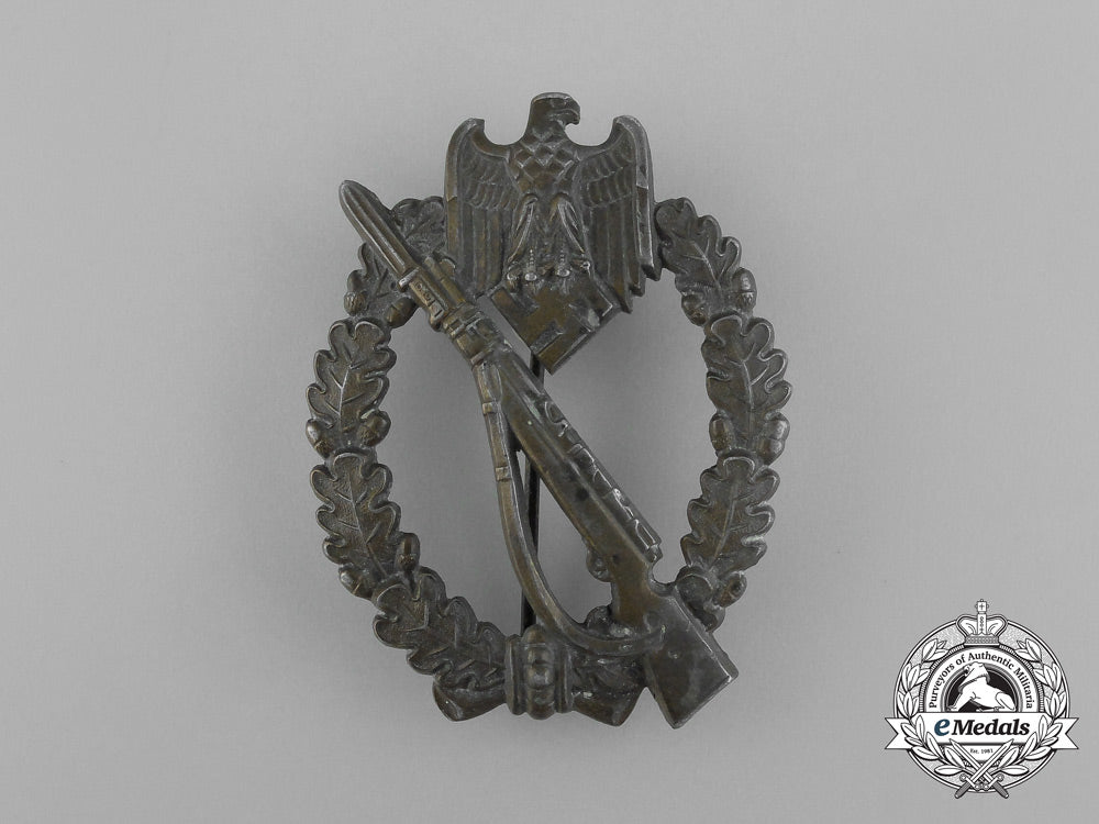 a_bronze_grade_infantry_assault_badge_aa_5881