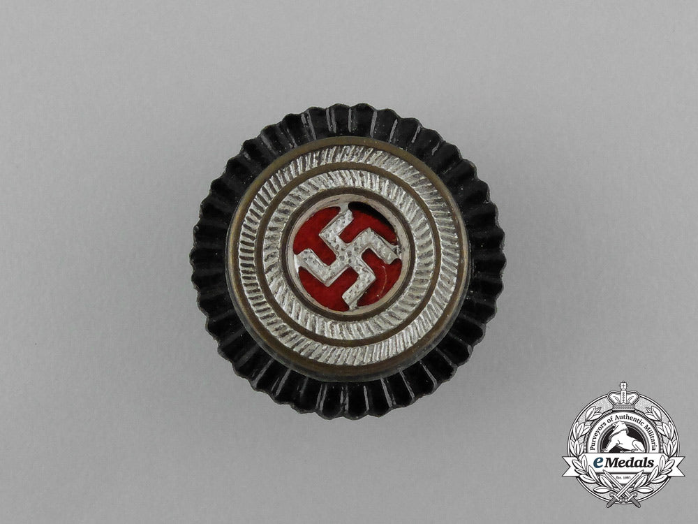 a_nsdap_political_leader’s_tri-_colour_cockade_aa_5930