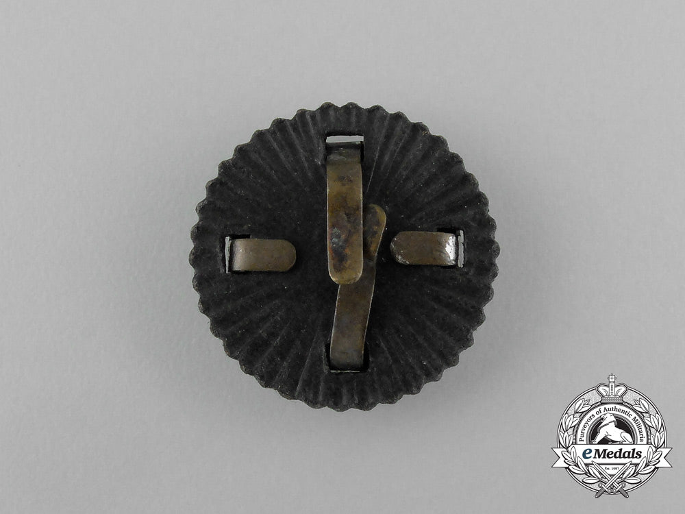 a_nsdap_political_leader’s_tri-_colour_cockade_aa_5931