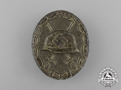 three_second_war_german_wound_badges_aa_5941