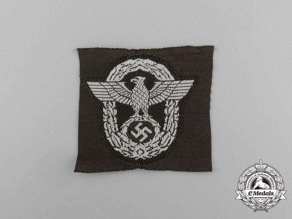 a_mint_and_unissued_eastern_people’s_police_m43_overseas_cap_insignia_aa_6504
