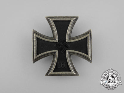 an_iron_cross1939_first_class_by_fritz_zimmermann_in_its_original_case_aa_7252