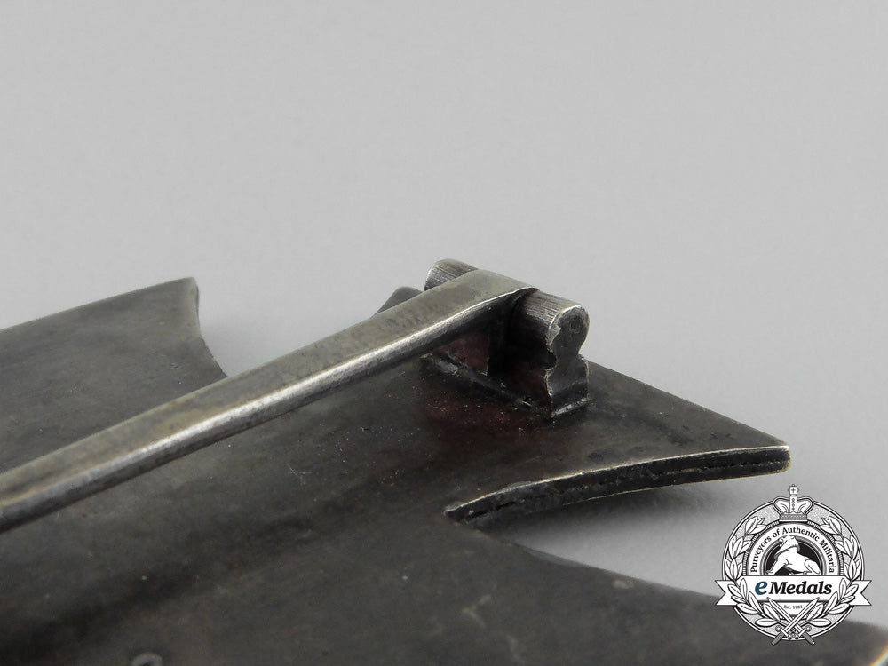 an_iron_cross1939_first_class_by_fritz_zimmermann_in_its_original_case_aa_7257