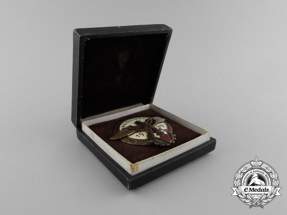 a_cased1939_victors_badge_of_the_district_level_national_trade_competition_badge_aa_7380_1