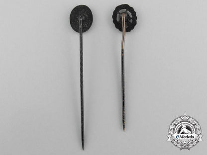 two_miniature_black_grade_wound_badges_aa_7522