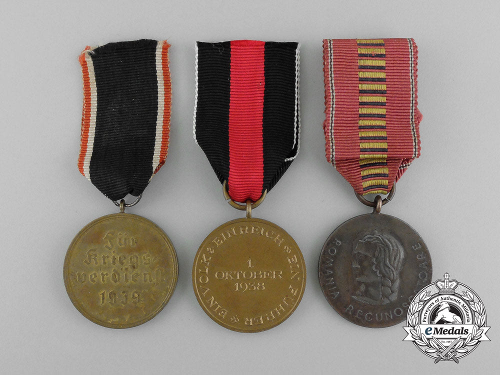 three_third_reich_german_medals,_awards,_and_decorations_aa_7871