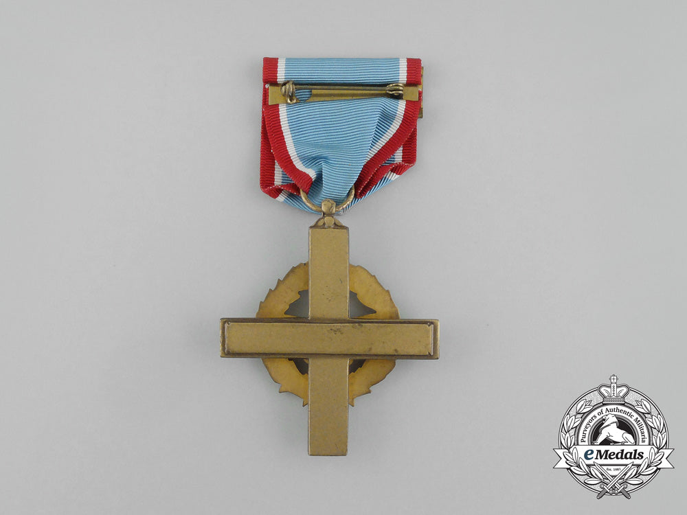 united_states._an_air_force_cross_aa_7991