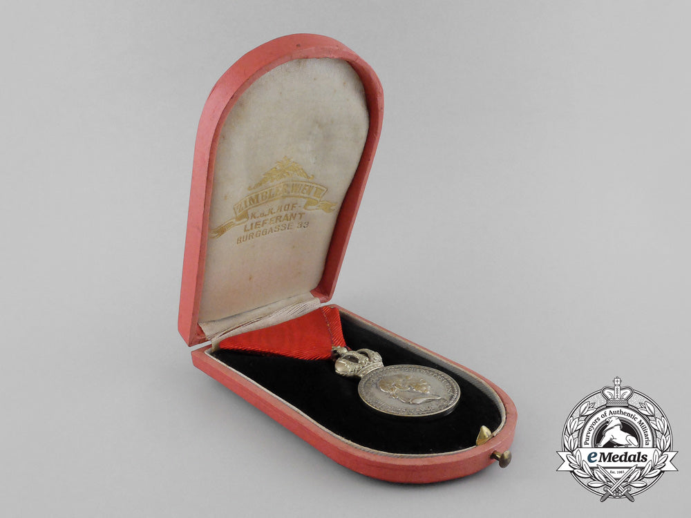 an_austrian_military_merit_medal"_signvm_lavdis",_silver_grade_aa_8169