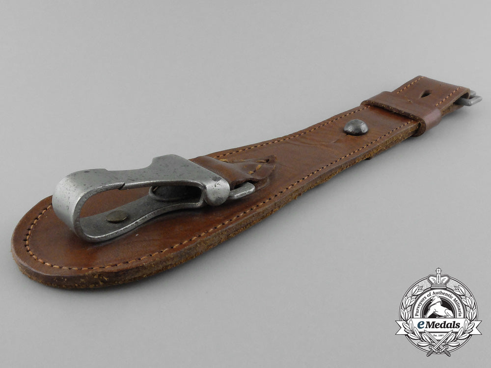 a_luftwaffe_ceremonial_sword_hanger_aa_8627_1