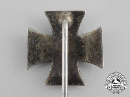 a_fine_quality_miniature_iron_cross1914_first_class_badge_aa_8770