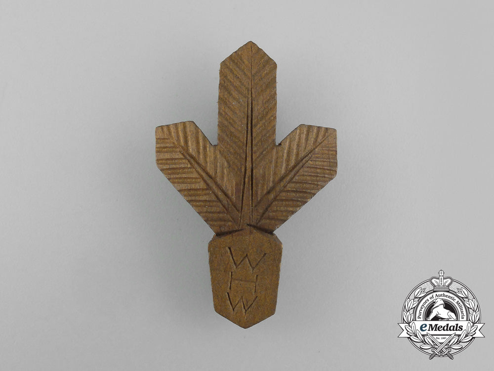 a_third_reich_period_whw(_winter_aid_of_the_german_people)_donation_badge_aa_8865