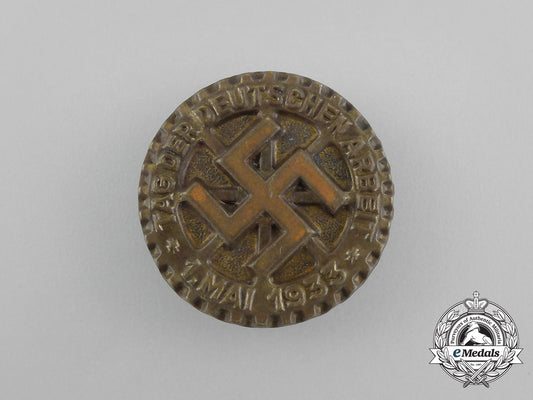 a1933“_day_of_german_labour"_badge_aa_8871
